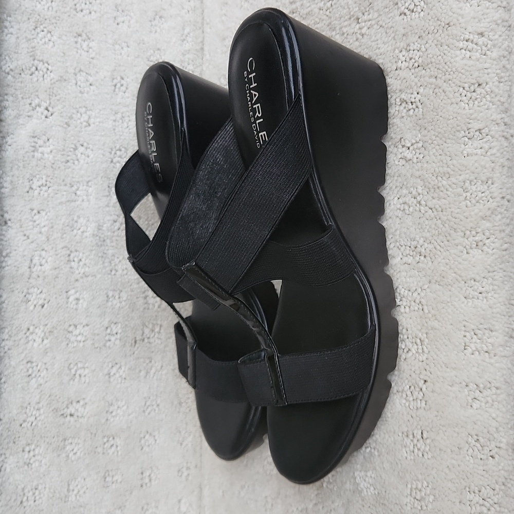 Charles by Charlrs David Black Stretchy Wedge size 8M